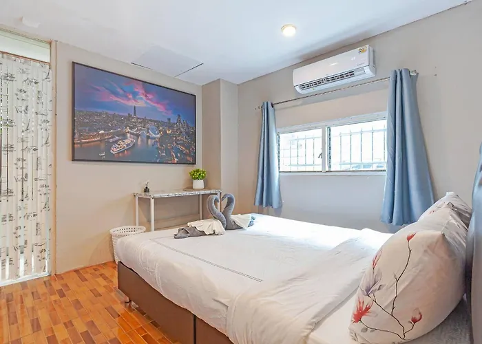 Large House In The Middle Of Sukhumvit 22 For Family