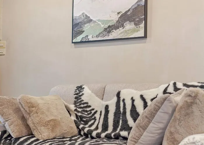 Large House In The Middle Of Sukhumvit 22 For Family *